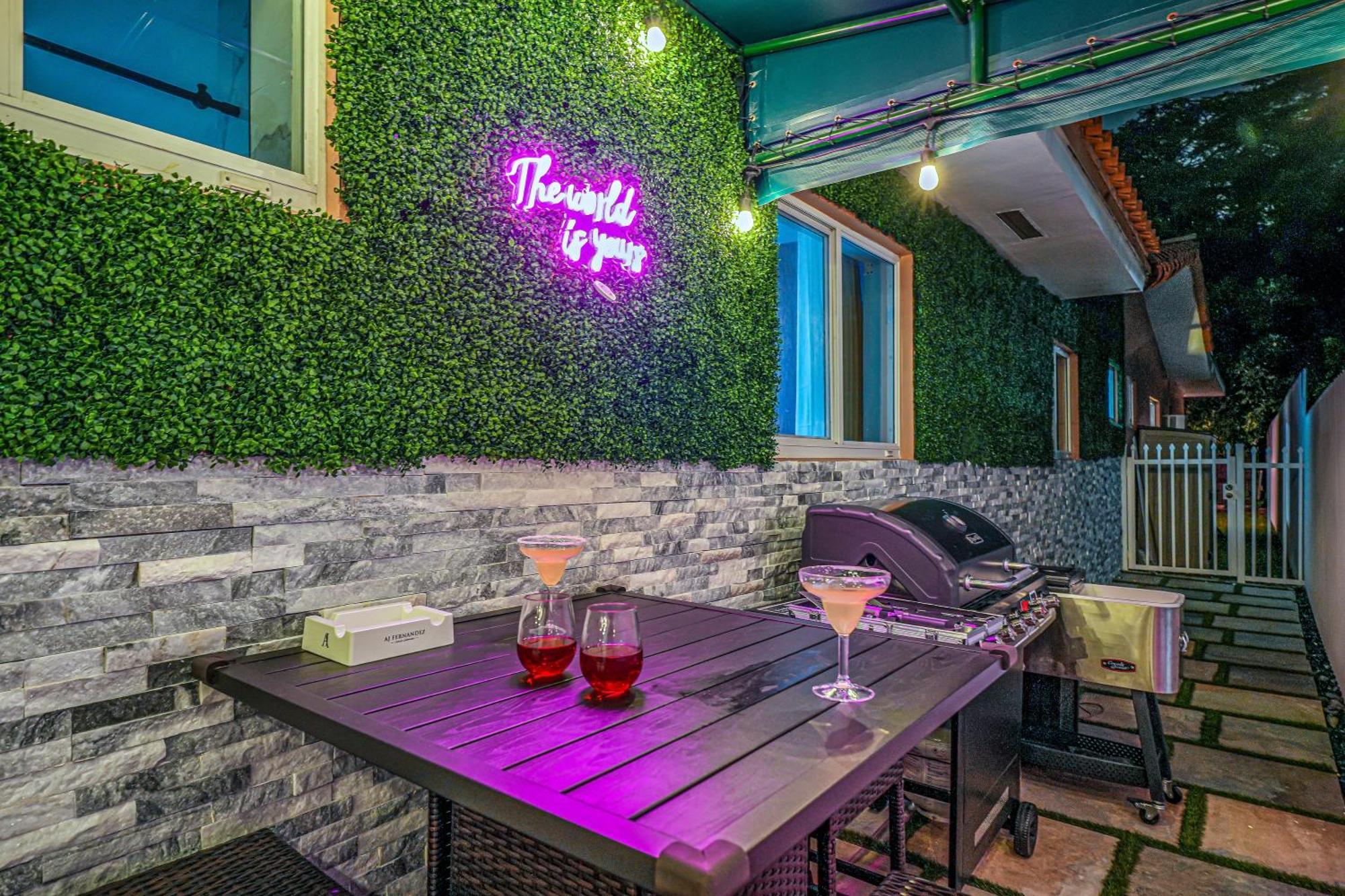 Vacay Spot Happy Escape 15 Min Beach Massage Shower Prime Loc! 6 Blocks Away From Bars, Nite Clubs, Res, Shops Miami Dış mekan fotoğraf